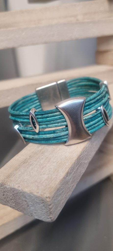 Bracelet en cuir avec passants argents (coloris au choix)