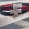 Bracelet homme 12 mm en cuir plat bordeaux et noir et sa croix