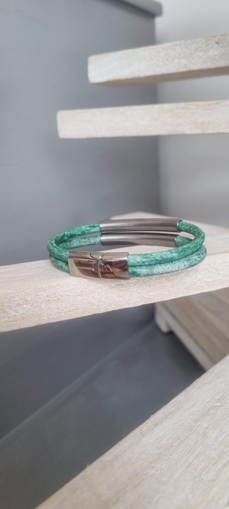 Bracelet femme cuir rond et tubes acier