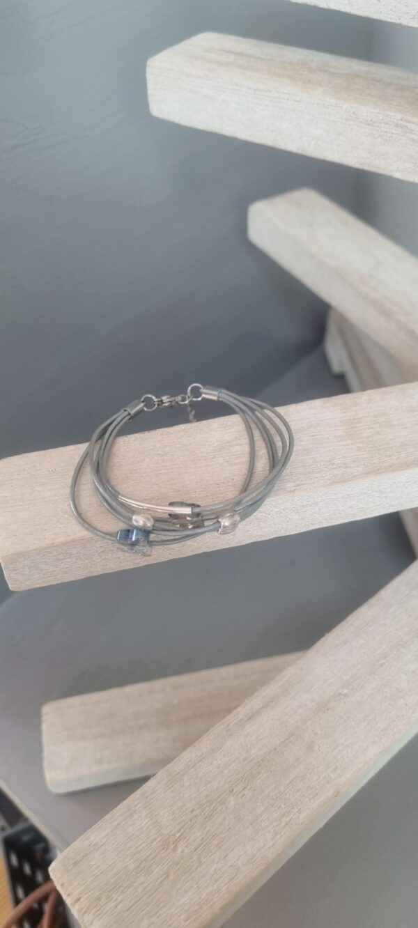 Bracelet femme 5 cuirs fins gris