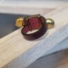 Bague en cuir 6 mm bordeaux, son étoile et ses embouts bronze