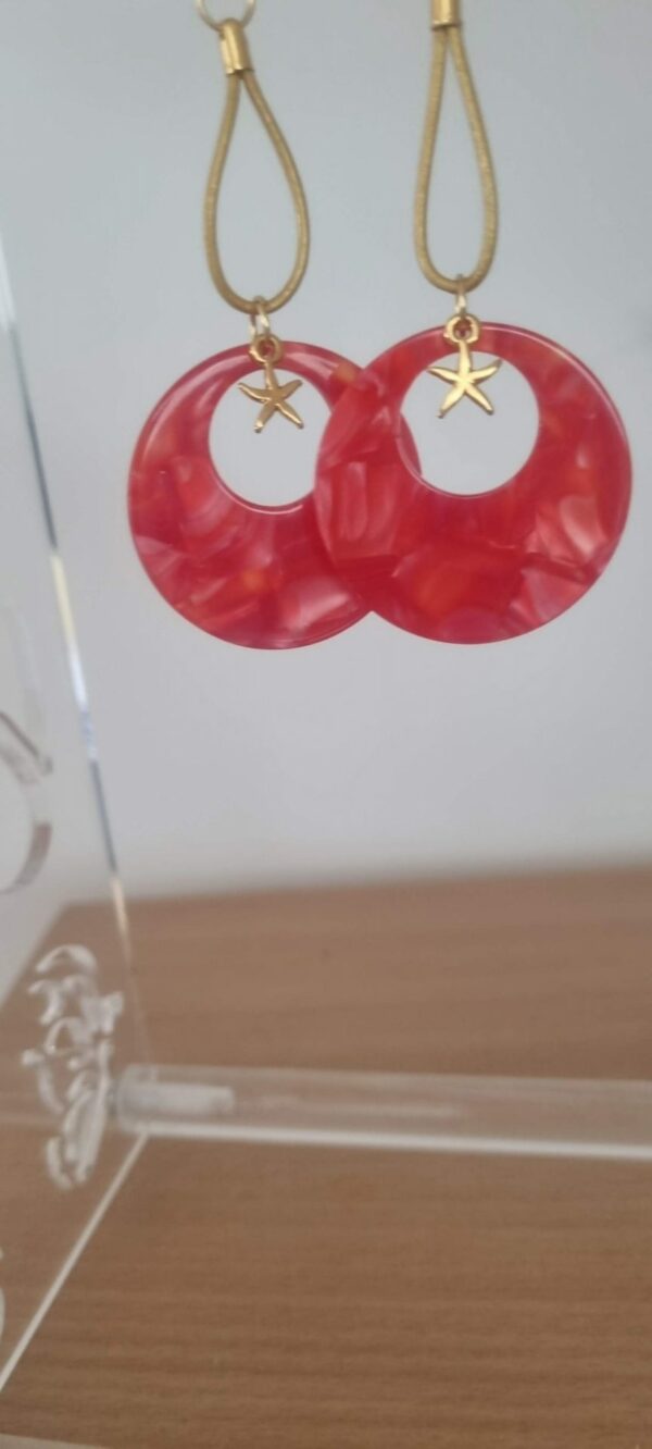 Boucles d'oreille acétate rond orange rouge et étoile dorée, cuir doré