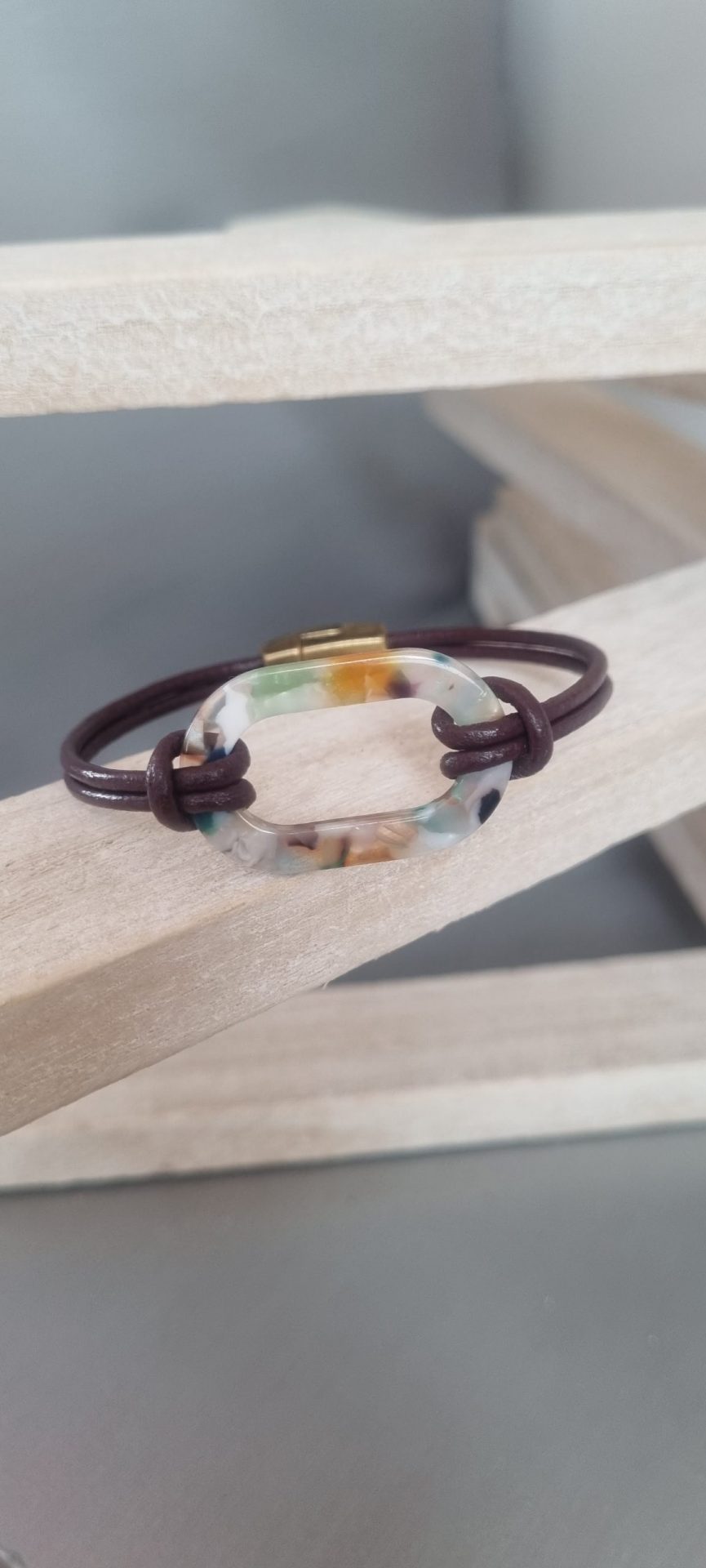 Bracelet femme cuir rond et passant en acétate bleu