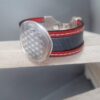 Manchette femme 20 mm en cuir gris et rouge passant en zamak argenté