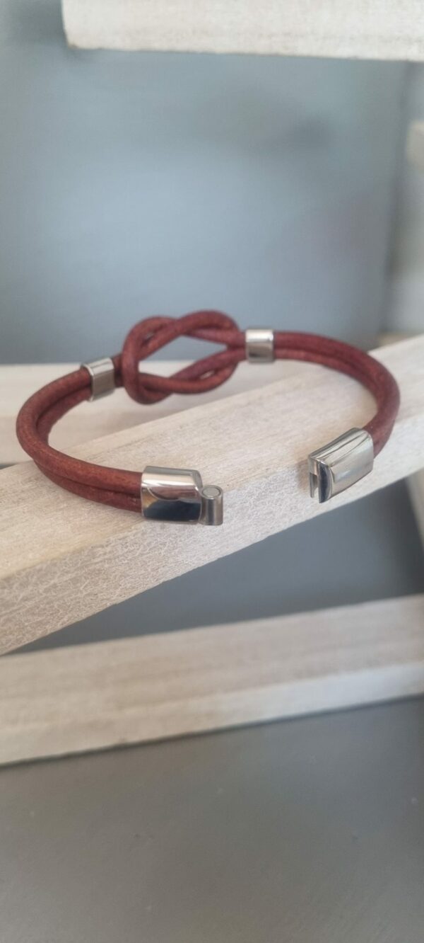 Bracelet homme en cuir rond 4 mm vieux rouge et signe infini