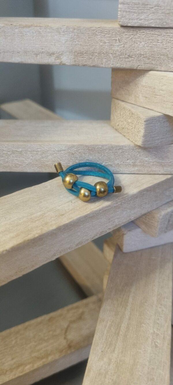 Bague femme en cuir 2mm turquoise et perles bronzes