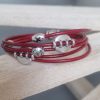 Bracelet femme en cuir rond rouge et perles en zamak argenté