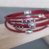 Bracelet femme en cuir rond rouge et perles en zamak argenté