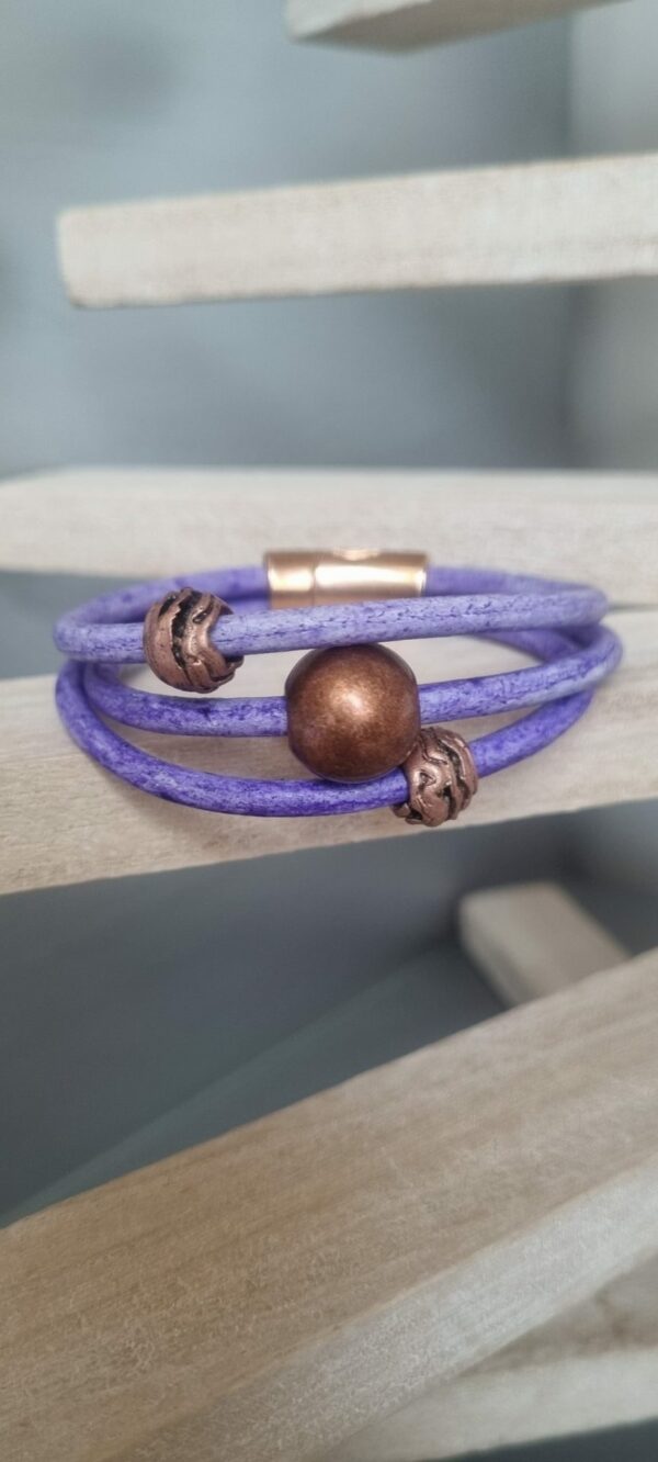 Bracelet femme en cuir rond mauve et perles en cuivre