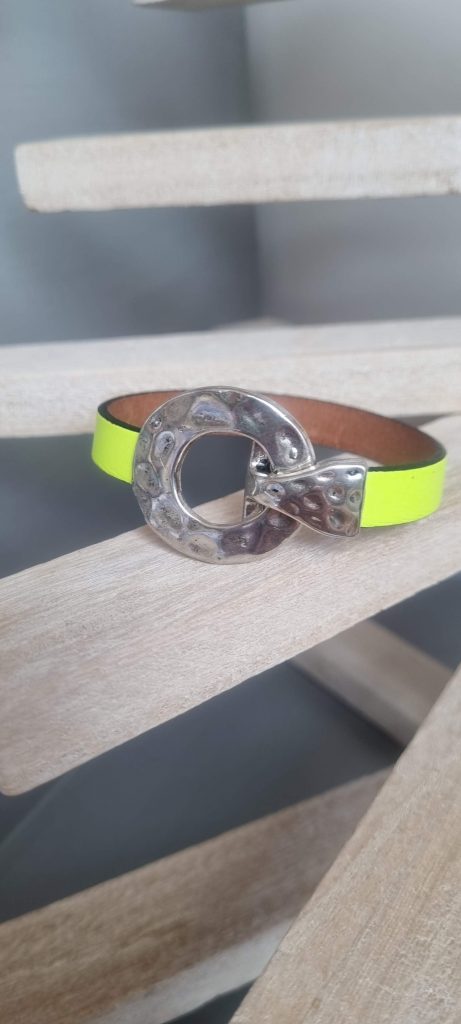 Bracelet femme jaune fluo, fermoir toggle argenté