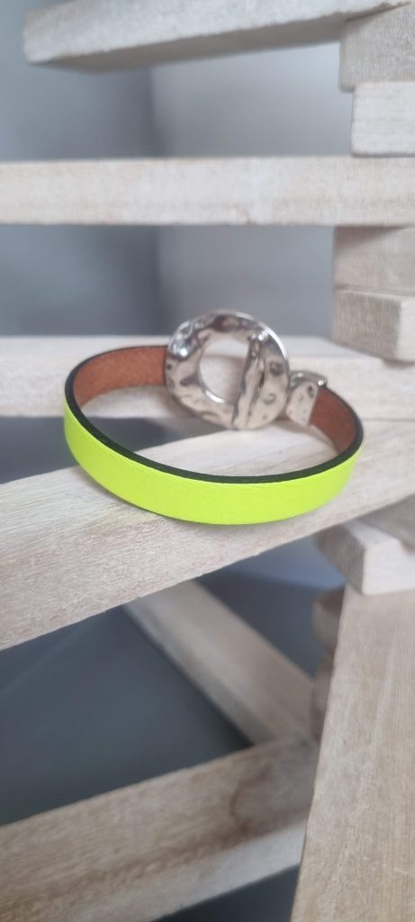 Bracelet femme jaune fluo, fermoir toggle argenté