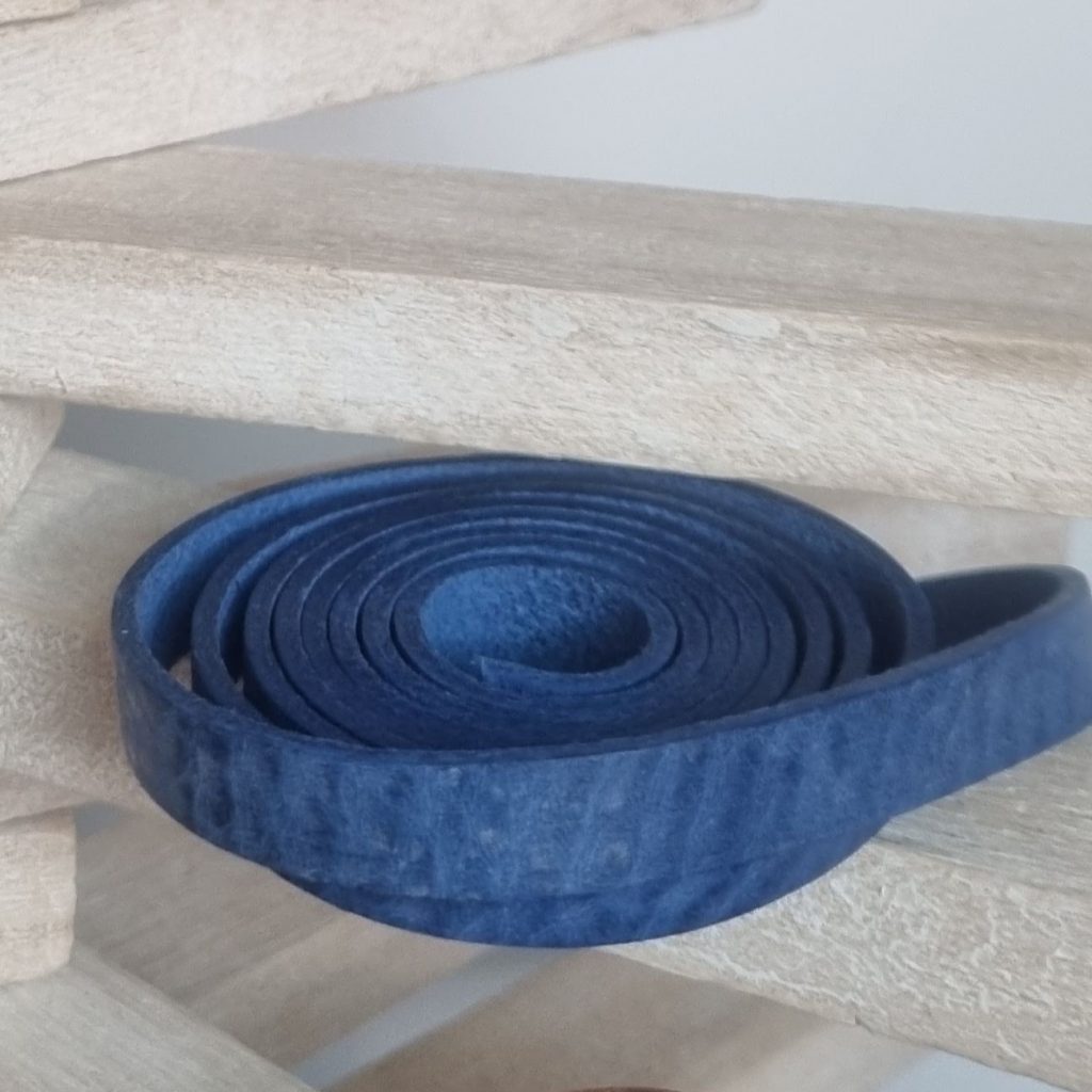 cuir 10 bleu mer
