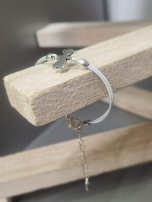 Bracelet enfant en cuir blanc et fillette argentée