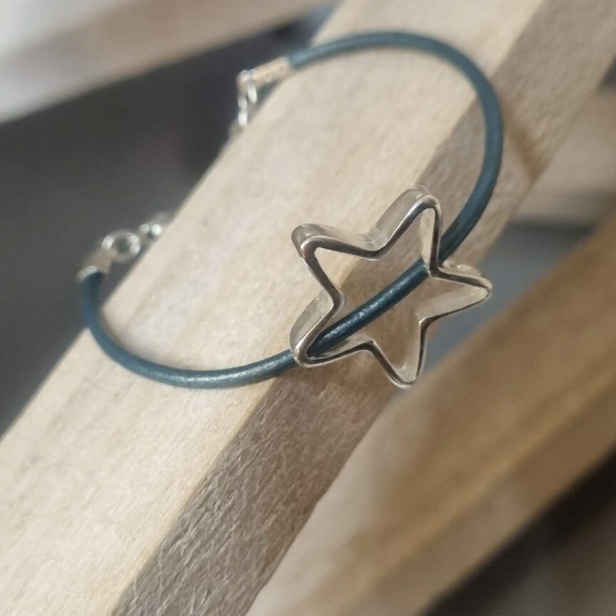 Bracelet femme, ado en cuir rond bleu et étoile argentée