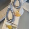 Boucles d'oreille cuir rond gris et pendentif gris et jaune
