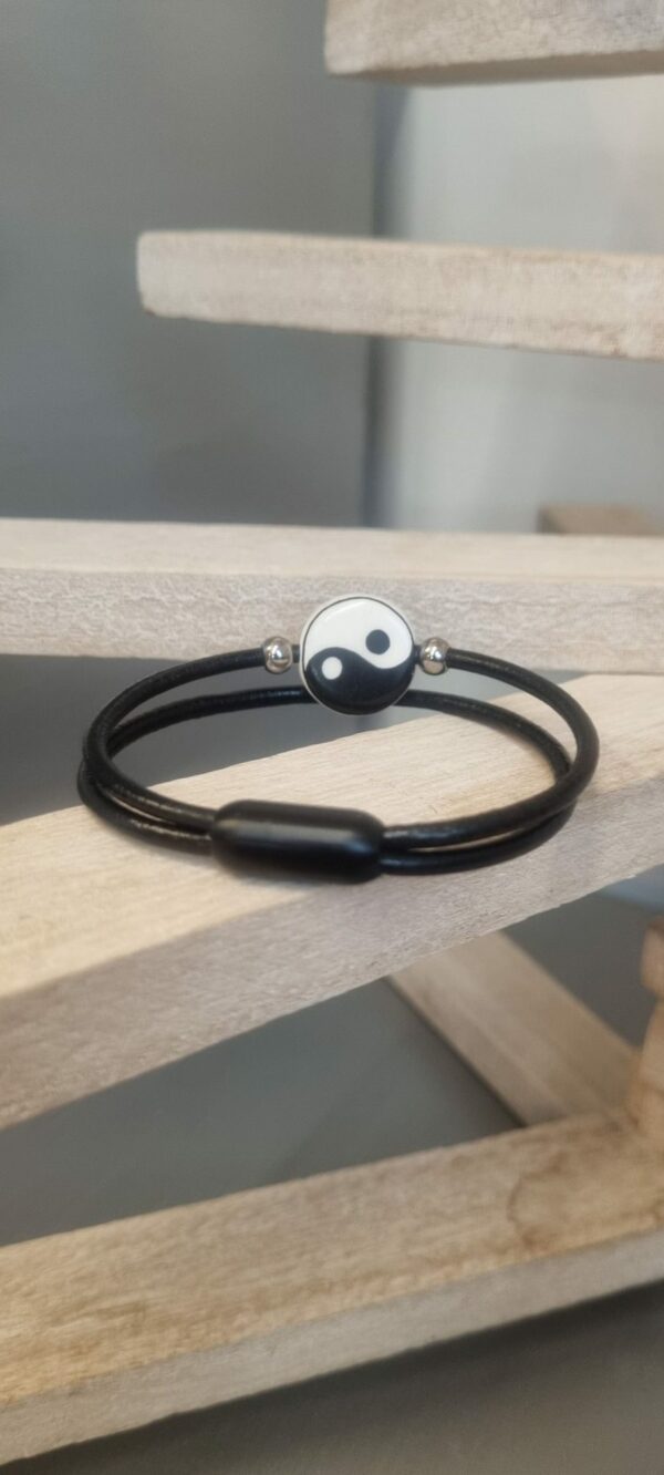 Bracelet homme cuir rond noir et perle yin et yang