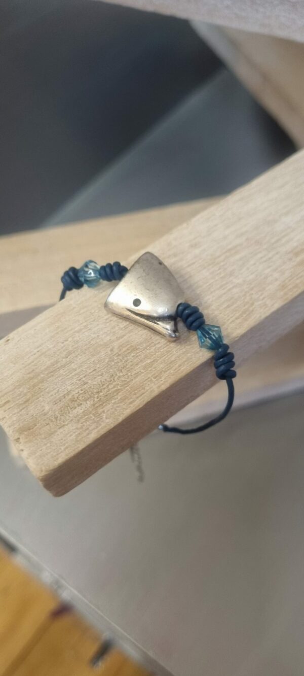 Bracelet enfant en cuir rond bleu et son dauphin