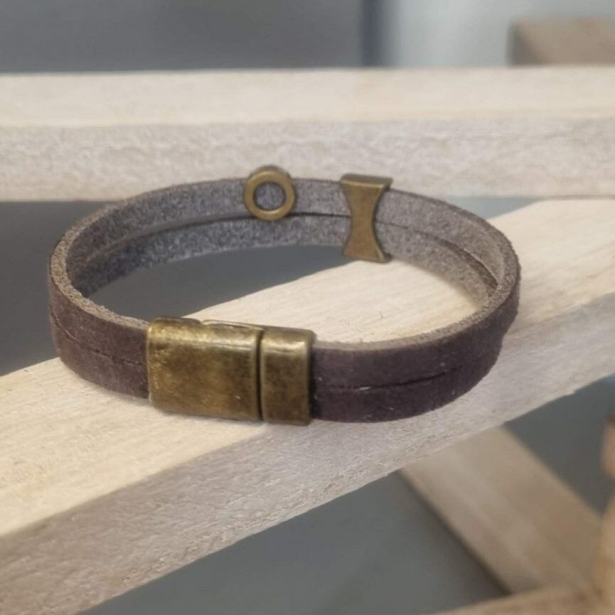 Bracelet homme cuir plat marron, triskel et passant bronze