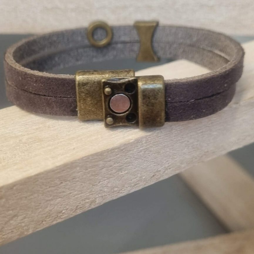 Bracelet homme cuir plat marron, triskel et passant bronze