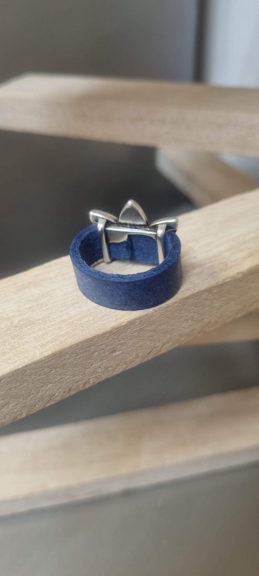 Bague femme en cuir 10 bleu et sa fleur de lotus