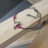 Bracelet enfant en cuir rond violet et oiseau argenté