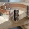 Bracelet femme 20mm en cuir argenté et saumon raye