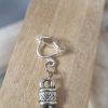 Boucles d'oreilles cuir rond gris et pendentif demi lune en acétate