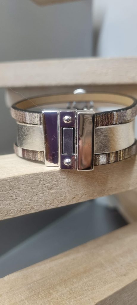 Bracelet femme 20mm en cuir plat argenté et rayé noir et gris, passants ovales argentés