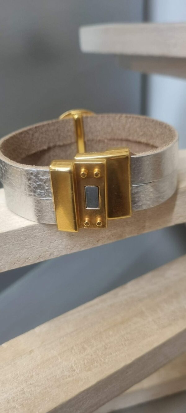 Bracelet femme 20mm en cuir argenté et pastille dorée martelée