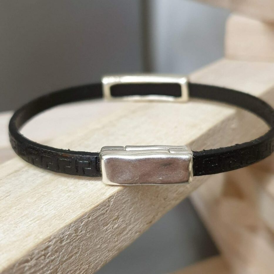Bracelet homme cuir noir et passant argenté