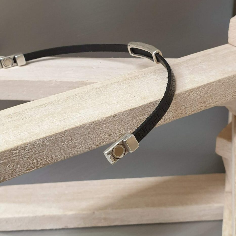 Bracelet homme cuir noir et passant argenté