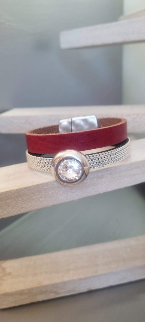 Bracelet femme 20mm cuir plat rouge et argenté, passant Swarovski