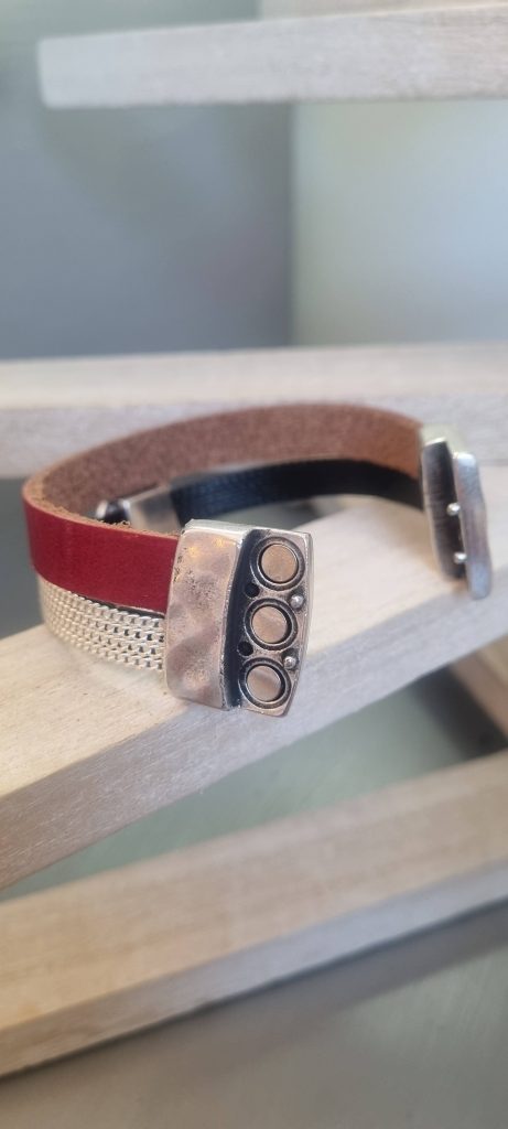 Bracelet femme 20mm cuir plat rouge et argenté, passant Swarovski