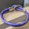 Bracelet femme cuir rond mauve et fermoir crochet