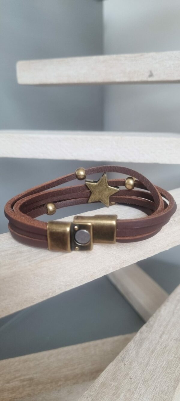 Bracelet mixte en cuir carré marron et perles en bronze
