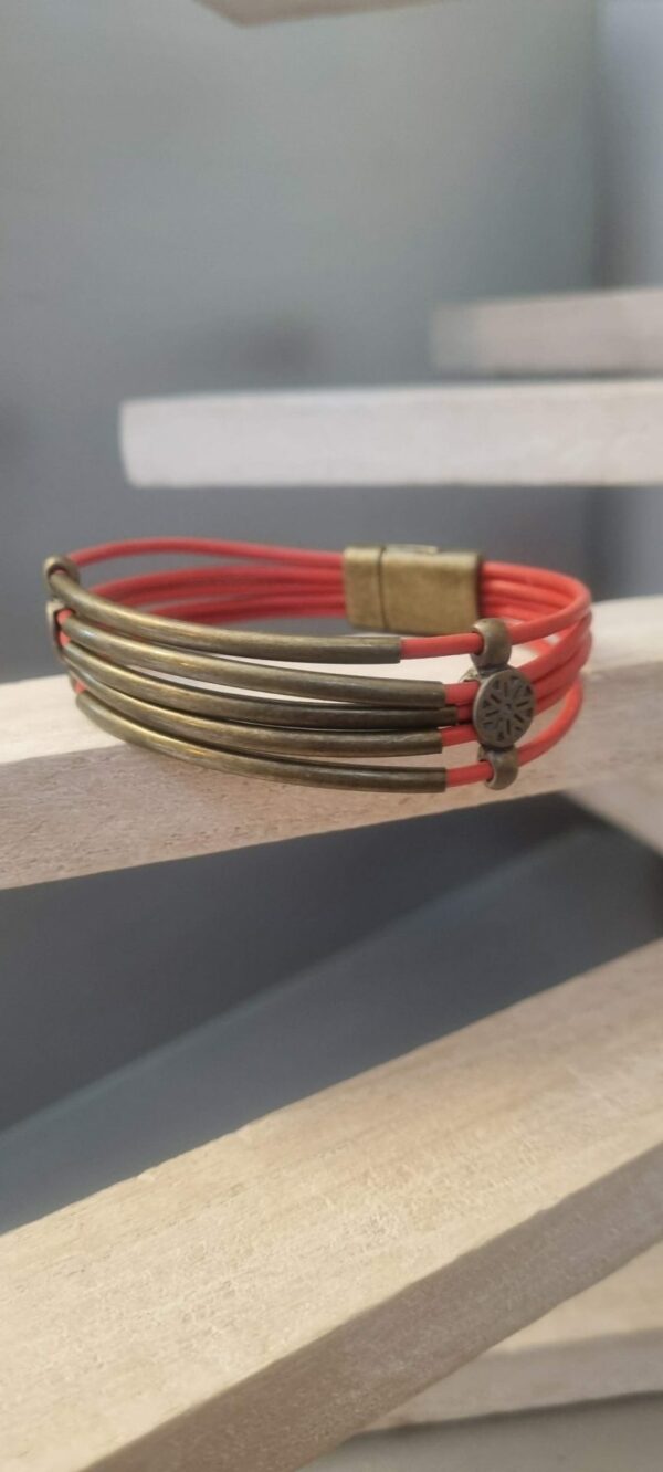 3CO2 - 23€ bracelet femme cuir rond orange, tubes et passants bronze