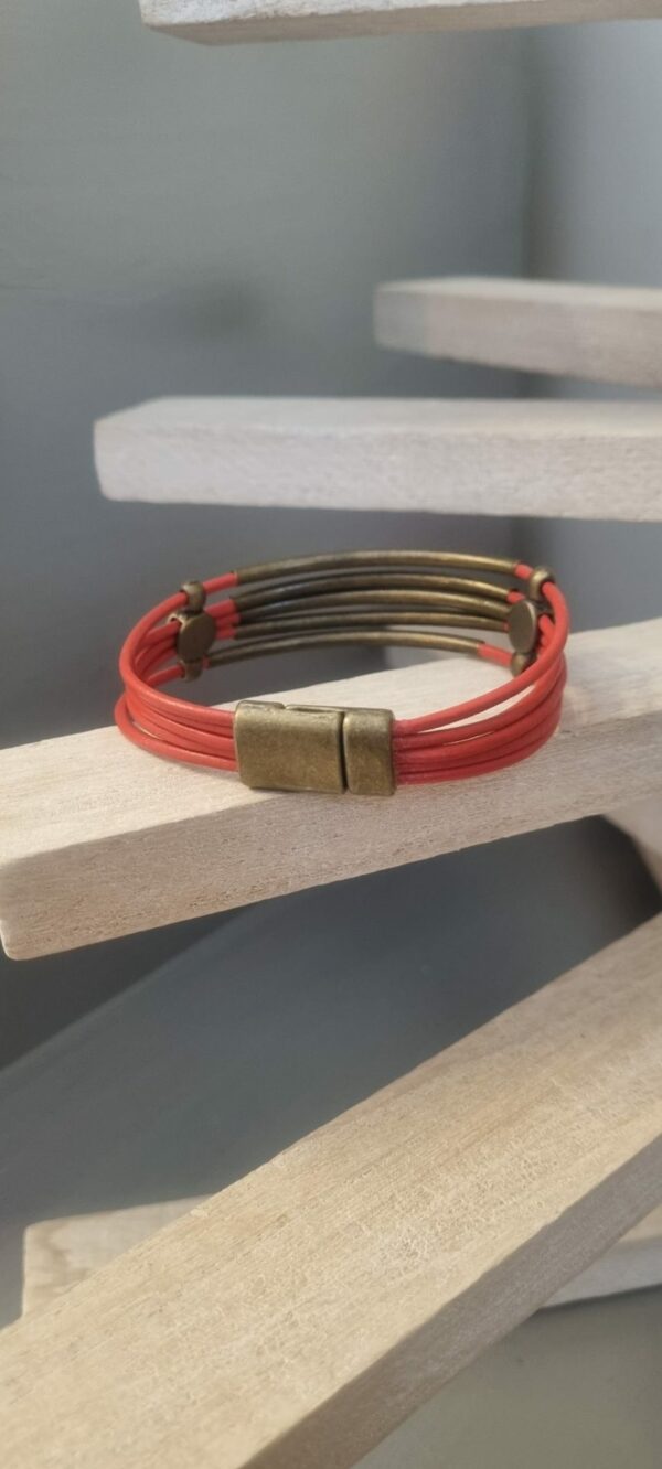 bracelet femme cuir rond orange, tubes et passants bronze