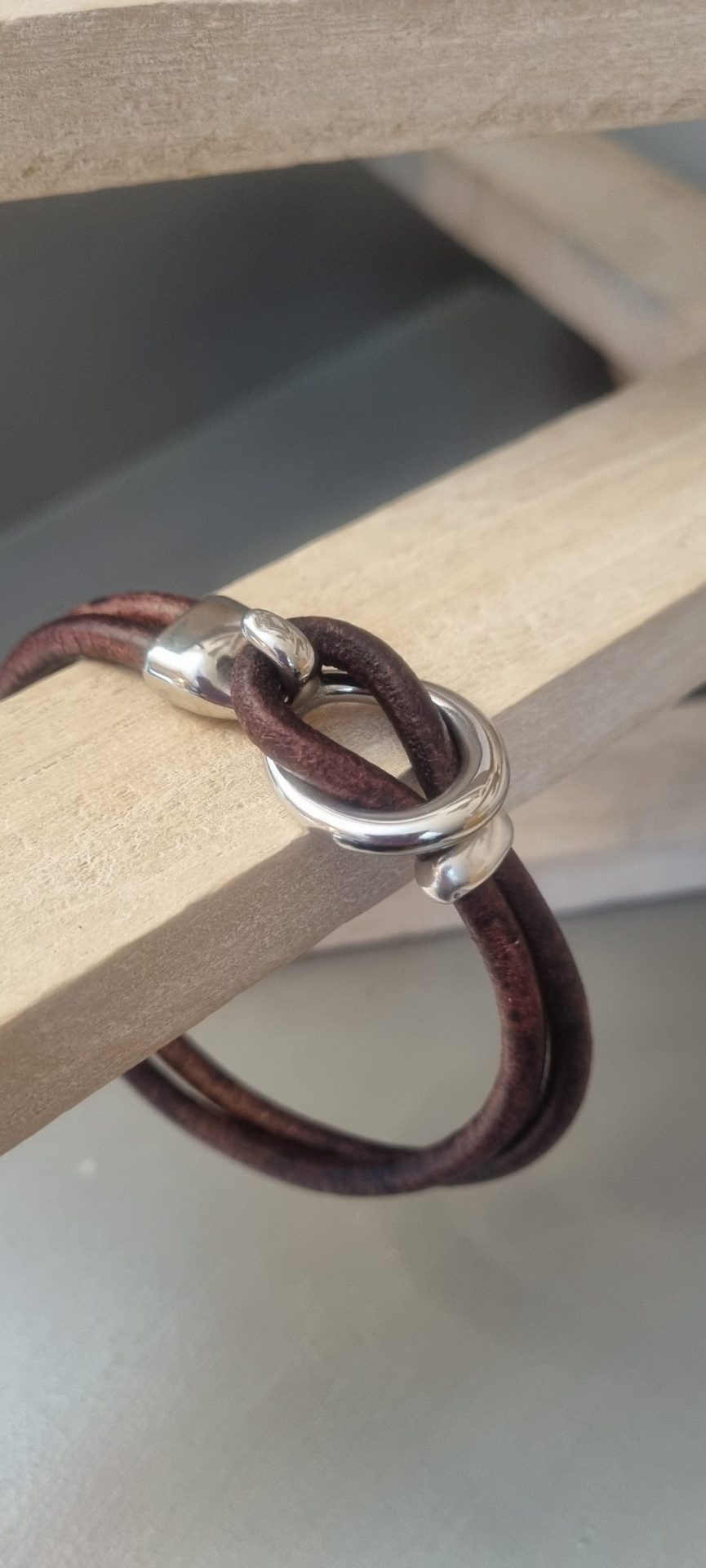 Bracelet homme cuir rond marron et fermoir crochet