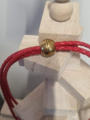 Collier femme en cuir tressé rouge et longues breloques