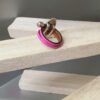 bague cuir rose fluo et passant ovale