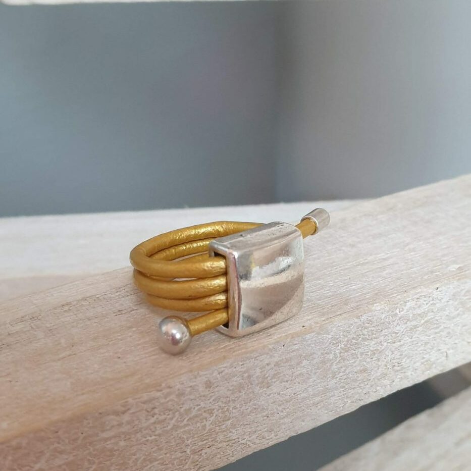 Bague cuir rond 2mm or et passant argenté