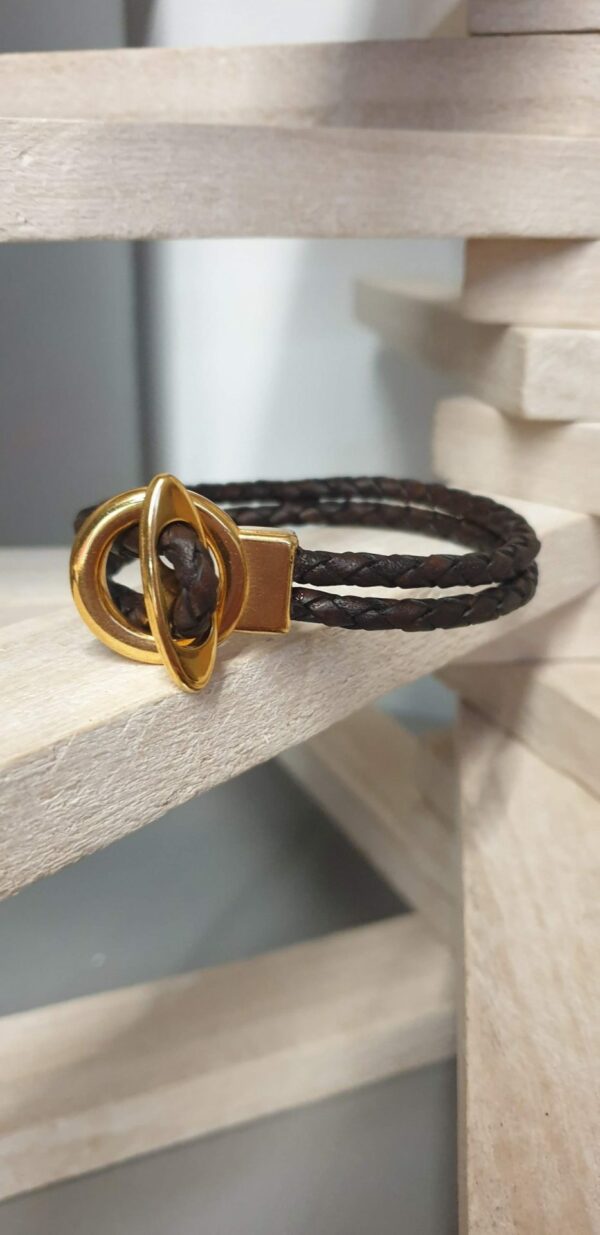 Bracelet homme en cuir tressé marron, fermoir T doré