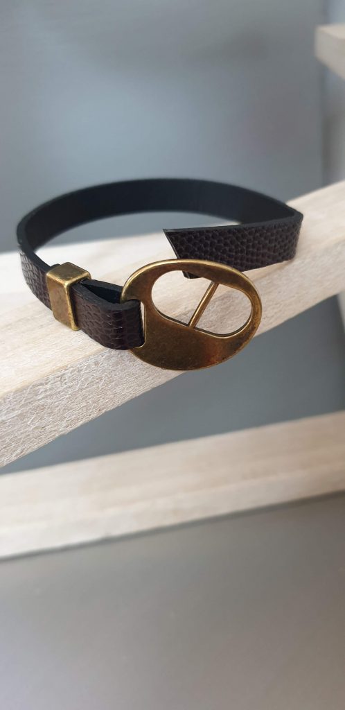 Bracelet homme cuir grainé marron fermoir passant bronze