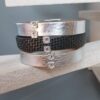 Manchette femme 30mm cuir plat gris et noir, passants Swarovski