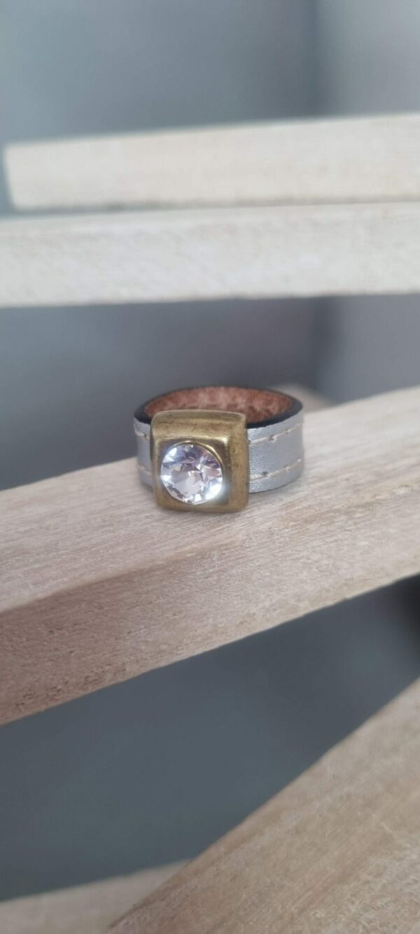 Bague femme cuir 10 gris et passant bronze Swarovski