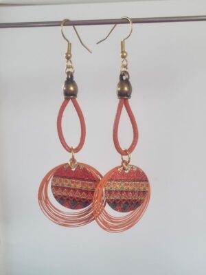 Boucles d'oreille femme en cuir orange et pendentifs orange