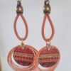 Boucles d'oreille femme en cuir orange et pendentifs orange