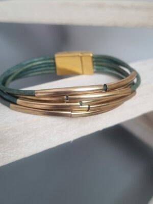 Bracelet femme en cuir rond 2mm vert et tubes dorés