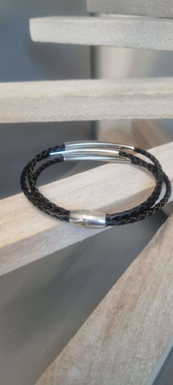 Bracelet homme cuir tressé marron et tubes argentés