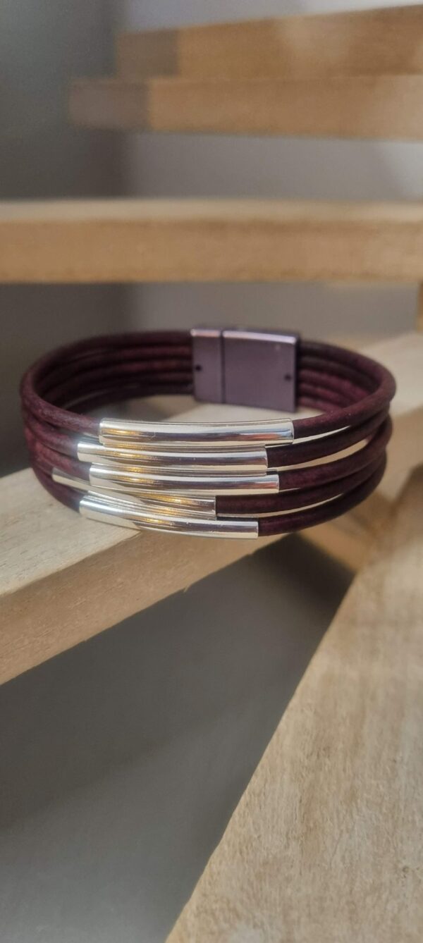 Bracelet mixte en cuir rond violet et tubes argentés